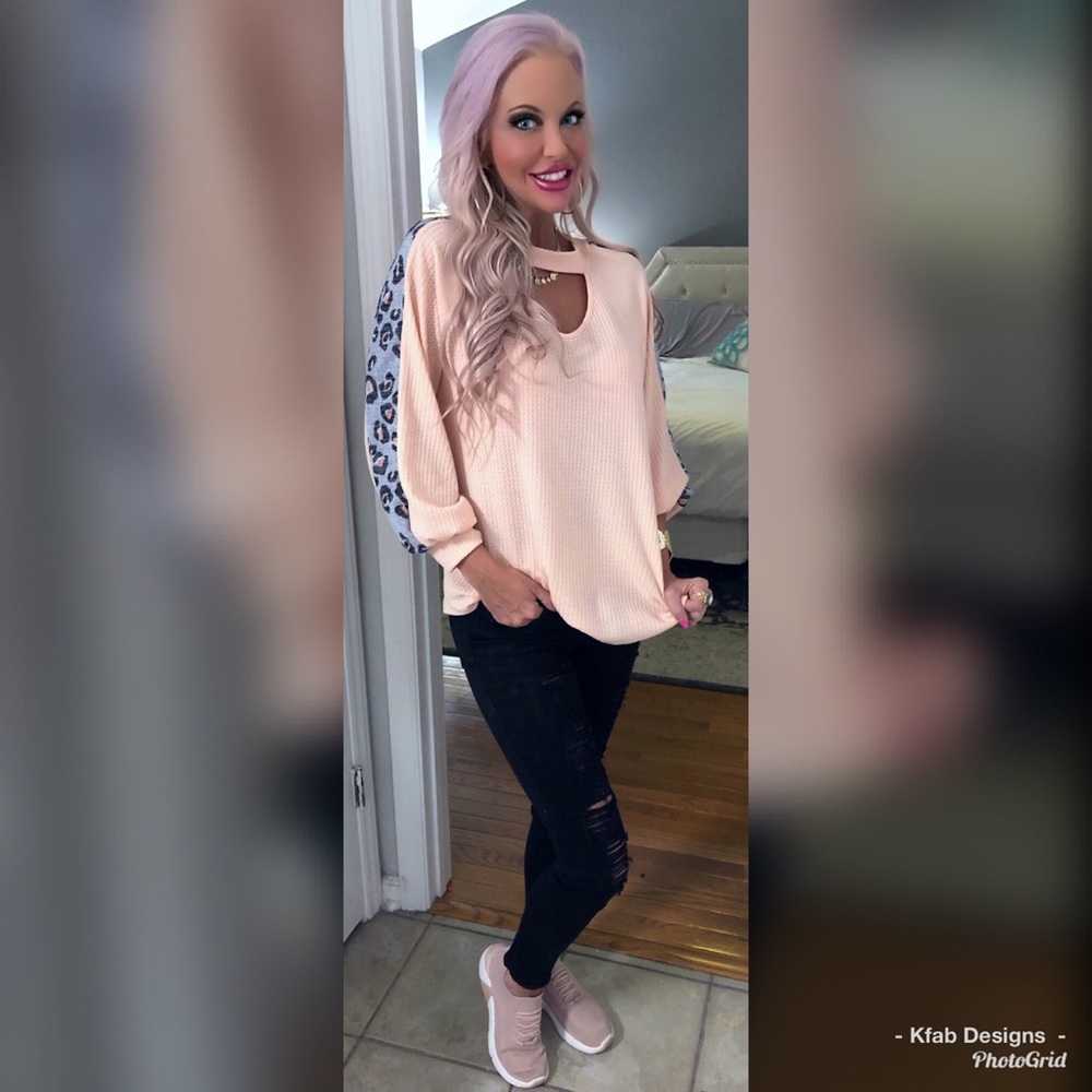 ๐LAST 1! Blush/Animal Print Soft Waffle Knit Top - Picture 4 of 6